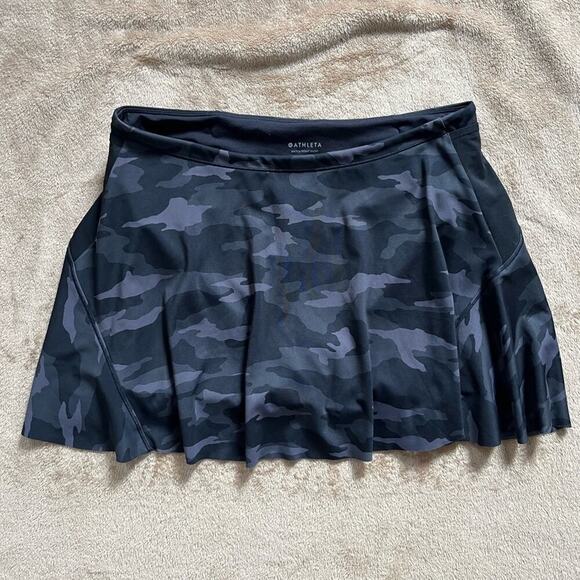 Athleta Pants - Athleta Match Point Black Gray Camo Skort/Skirt Sz Medium